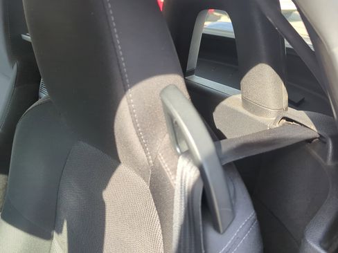 Used 2015 MAZDA MX-5 Miata Sport w/ Convenience Package image 20