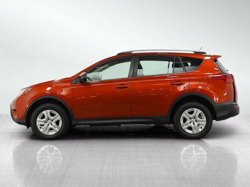 Used 2015 Toyota RAV4 LE AWD/4WD image 2