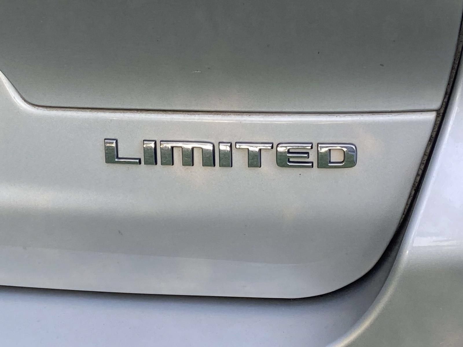 Used 2021 Jeep Grand Cherokee L Limited AWD/4WD image 11