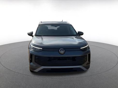 Used 2026 Volkswagen Tiguan SE AWD/4WD image 4