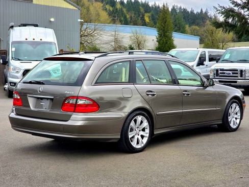 Used 2009 Mercedes-Benz E 350 4MATIC Wagon image 7