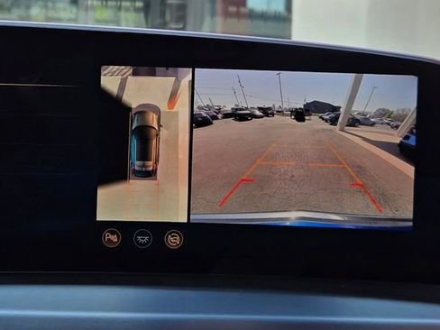 Used 2024 Cadillac Lyriq Luxury image 38