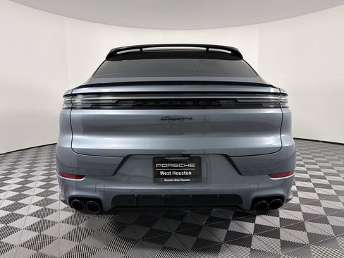Certified 2026 Porsche Cayenne Coupe AWD/4WD image 10