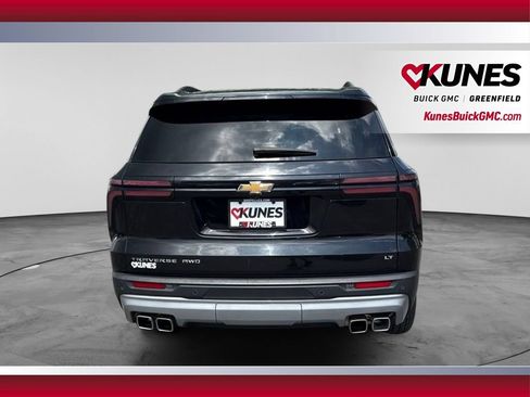 Used 2024 Chevrolet Traverse LT AWD/4WD image 9