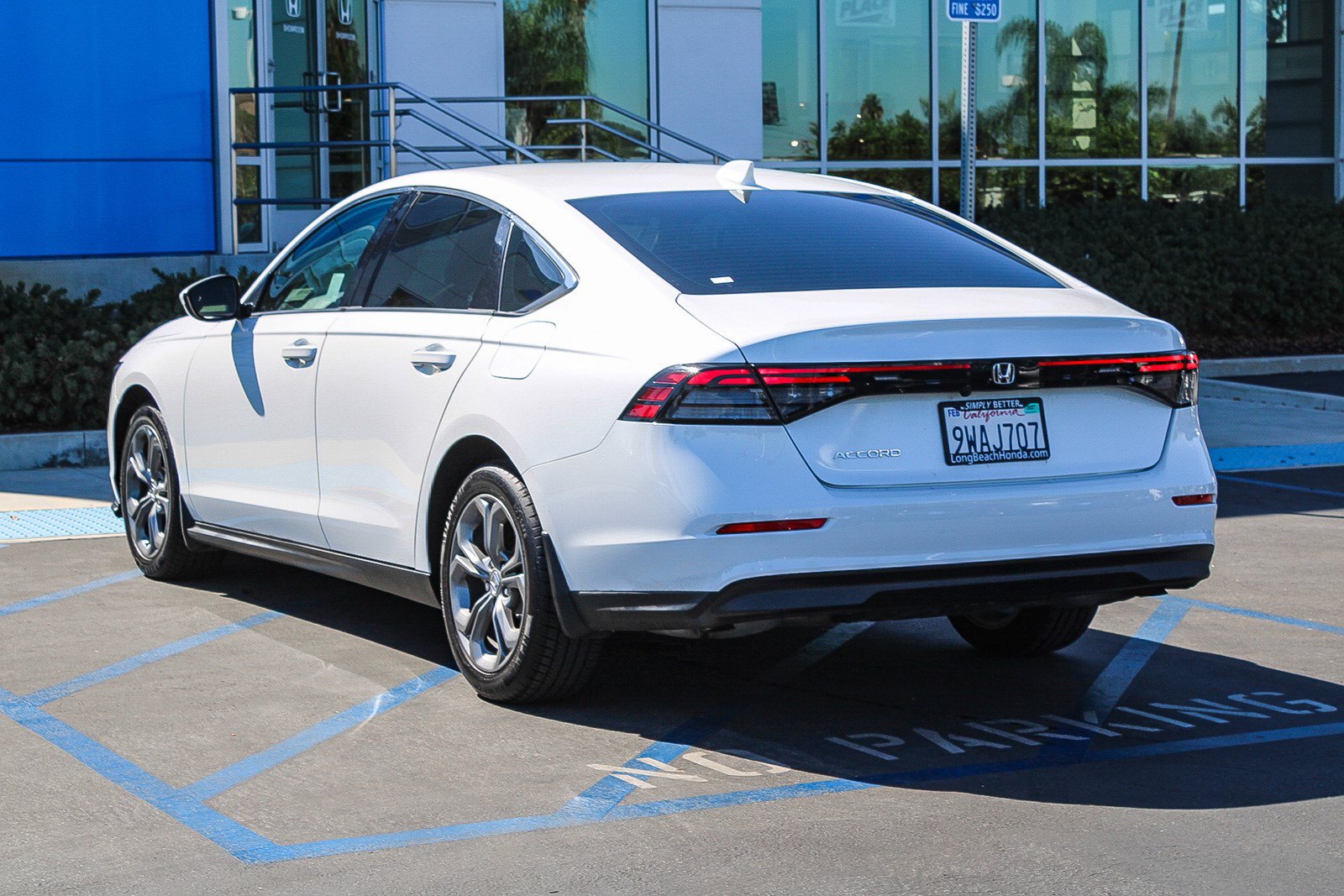 Used 2024 Honda Accord EX image 9