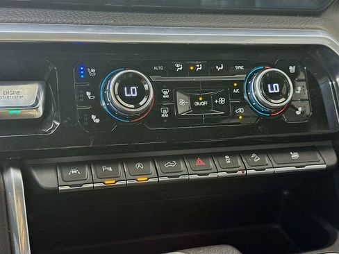 Used 2022 GMC Sierra 1500 Denali w/ Denali Reserve Package image 17