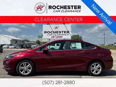 Used 2016 Chevrolet Cruze LT w/ Sun And Sound Package FWD image 1