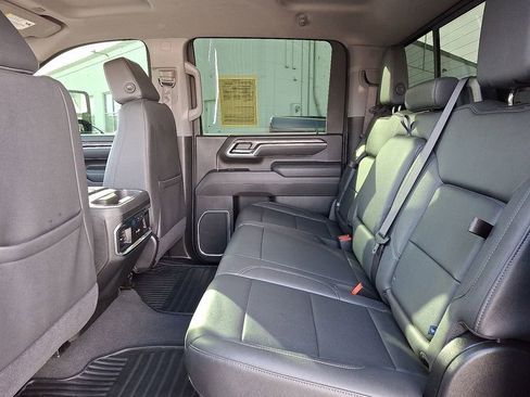 Used 2025 Chevrolet Silverado 3500 LTZ w/ LTZ Convenience Package image 12