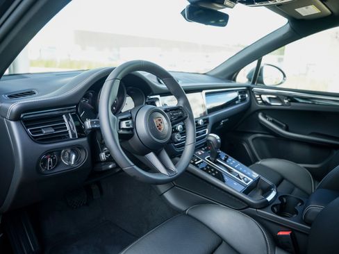 New 2026 Porsche Macan Turbo image 4