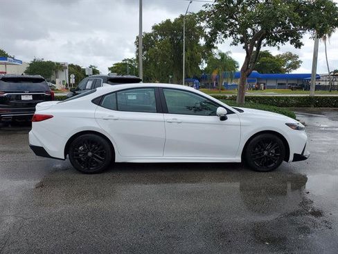 Used 2026 Toyota Camry SE image 6