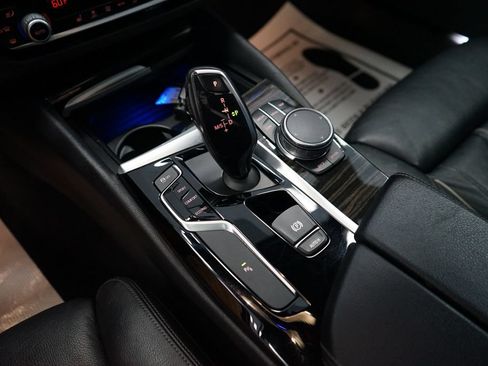 Used 2018 BMW 530i xDrive AWD/4WD image 40