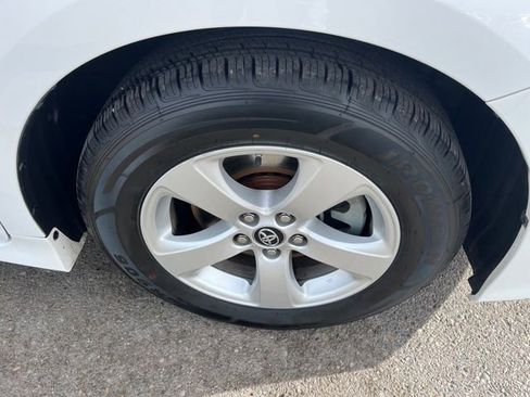 Used 2018 Toyota Sienna LE image 19