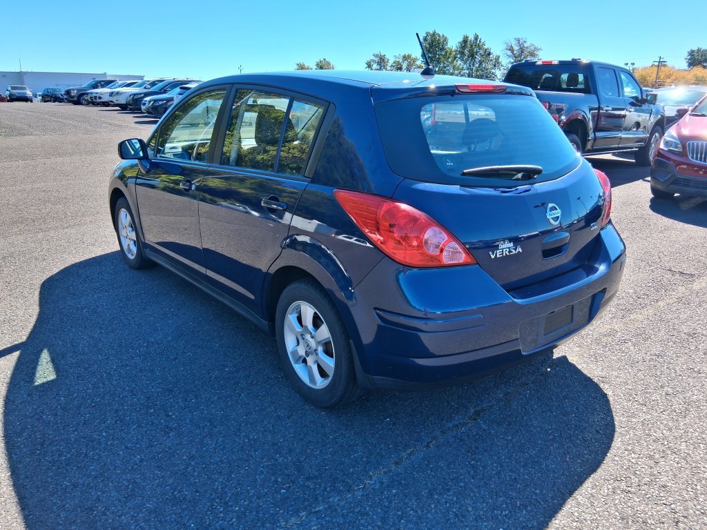 Used 2008 Nissan Versa Hatchback w/ ABS Pkg FWD image 3