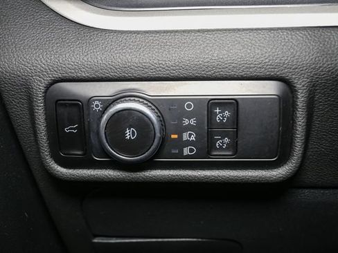 Used 2023 Ford Explorer XLT w/ Equipment Group 202A AWD/4WD image 34