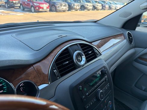 Used 2012 Buick Enclave Leather image 12
