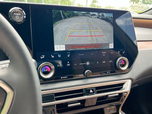 Certified 2025 Lexus RX 350h w/ Accessory Package (K3) AWD/4WD image 16