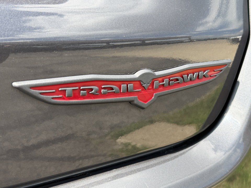 Used 2024 Jeep Compass Trailhawk AWD/4WD image 9