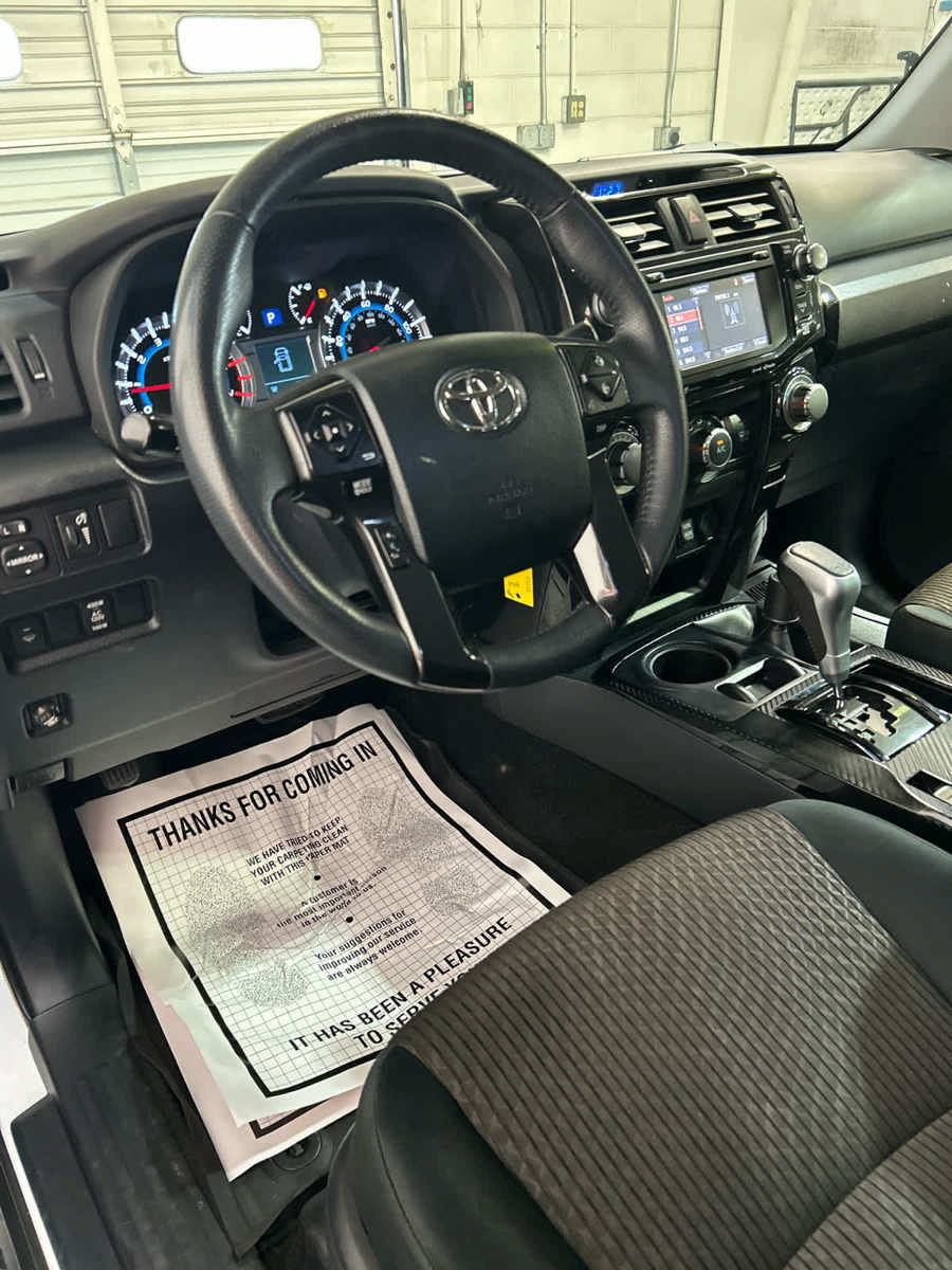 Used 2019 Toyota 4Runner TRD Off-Road AWD/4WD image 10