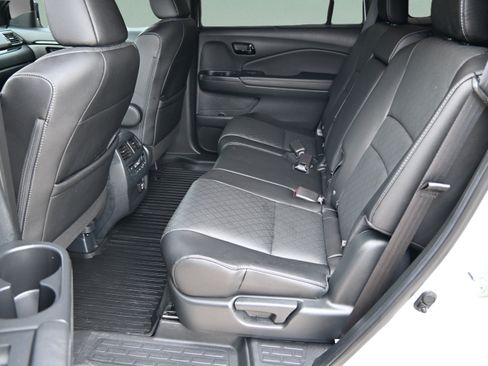 Used 2023 Honda Passport Elite image 16