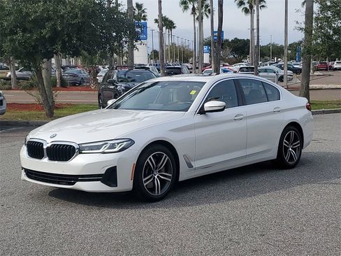 Used 2023 BMW 530i w/ Premium Package image 9