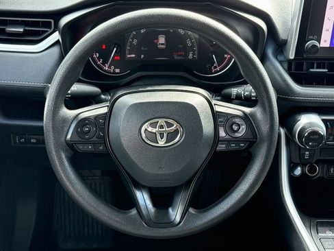 Used 2023 Toyota RAV4 XLE FWD image 15