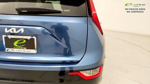 Used 2023 Kia Niro Wind FWD image 28