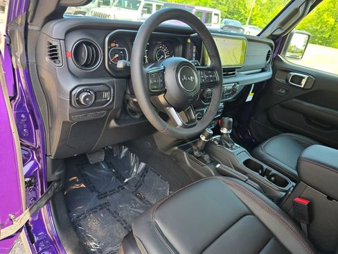 New 2026 Jeep Wrangler Unlimited Rubicon AWD/4WD image 22