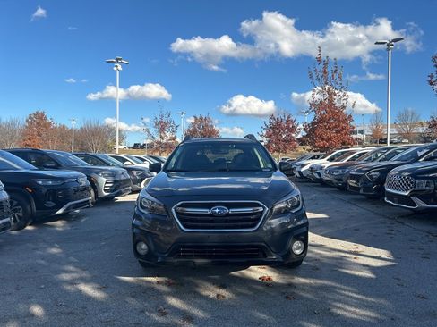 Used 2019 Subaru Outback 2.5i Limited image 2