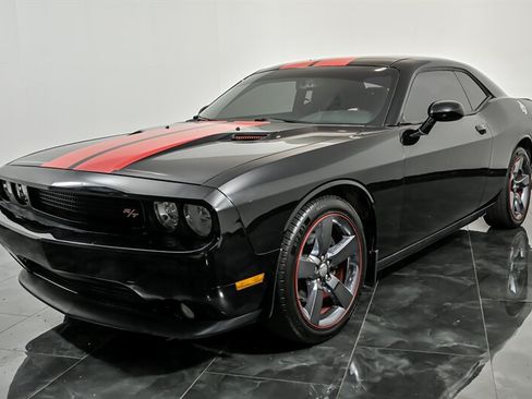 Used 2013 Dodge Challenger R/T Plus RWD image 5