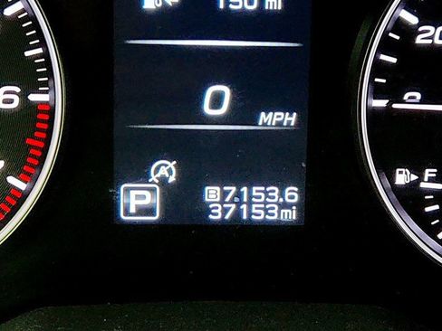 Used 2024 Subaru Outback Premium image 16