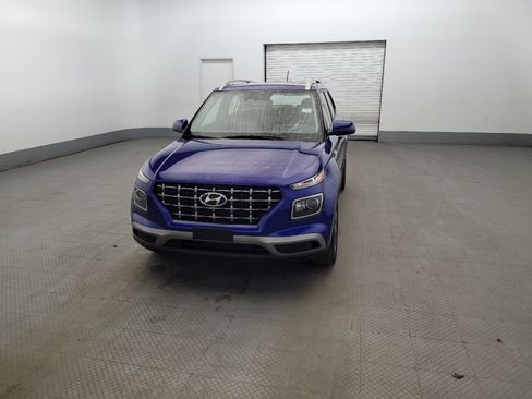 Used 2024 Hyundai Venue SEL FWD image 15