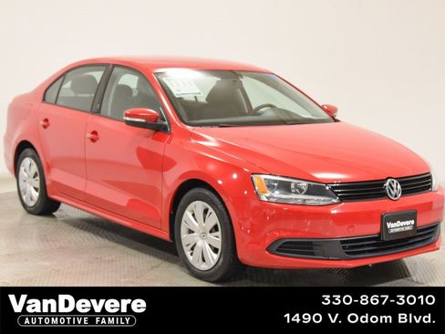 Used 2012 Volkswagen Jetta SE image 1