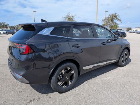 New 2026 Kia Sportage LX FWD image 5