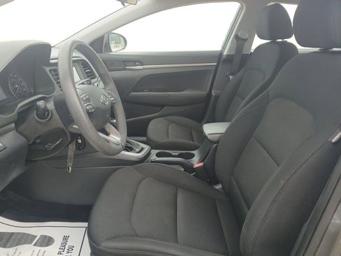 Used 2020 Hyundai Elantra SE w/ Cargo Package (C1) image 10
