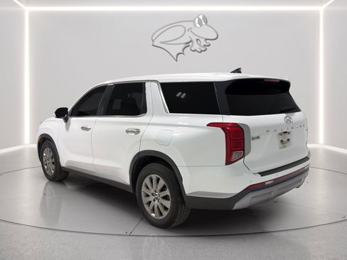 Used 2023 Hyundai Palisade SE AWD/4WD image 3