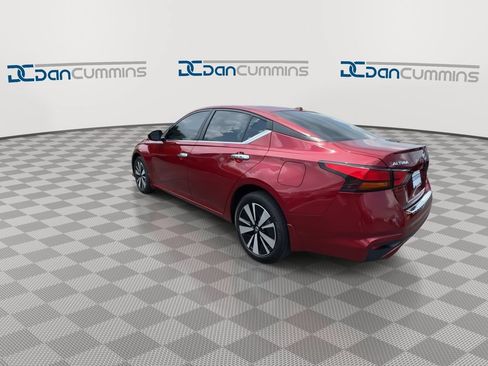 Used 2021 Nissan Altima 2.5 SV w/ SV Premium Package AWD/4WD image 6