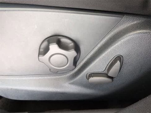 Used 2020 Ford EcoSport SE w/ SE Convenience Package image 18