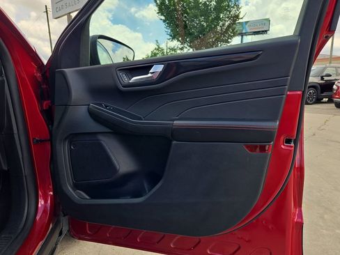 Used 2025 Ford Escape ST-Line AWD/4WD image 30