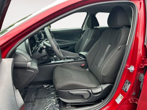 Used 2023 Hyundai Elantra SEL FWD image 6