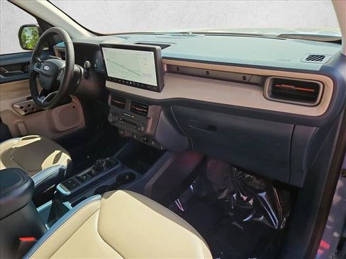 Used 2025 Ford Maverick Lariat AWD/4WD image 22