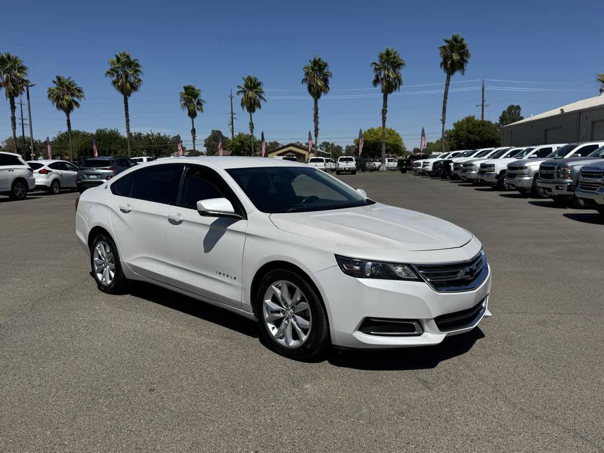 Used 2016 Chevrolet Impala LT w/ Convenience Package FWD image 2