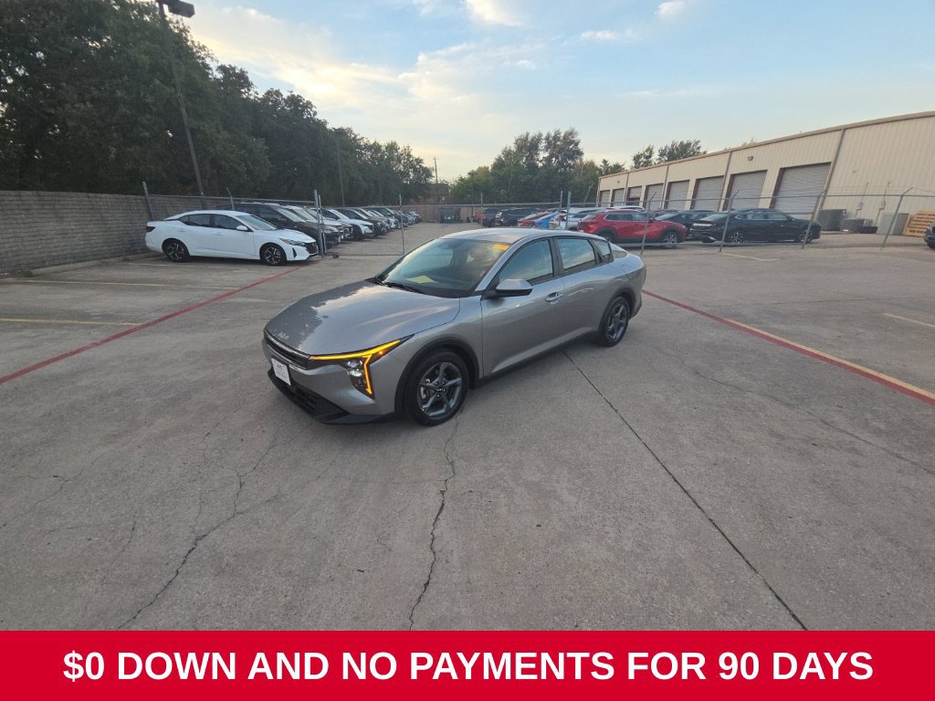 Used 2025 Kia K4 FWD image 1