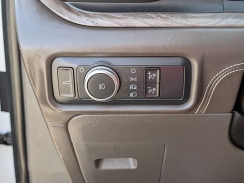 Used 2020 Ford Explorer Platinum w/ Premium Technology Package AWD/4WD image 23