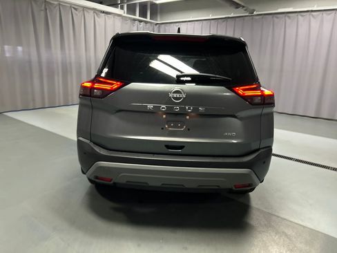 Used 2022 Nissan Rogue S image 6