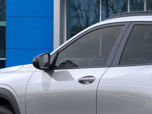 New 2026 Chevrolet Trax RS w/ Sunroof Package image 12