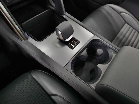 Certified 2025 Land Rover Discovery Sport S image 34