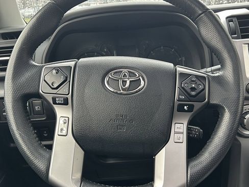 Certified 2022 Toyota 4Runner SR5 Premium w/ Moonroof Package image 20