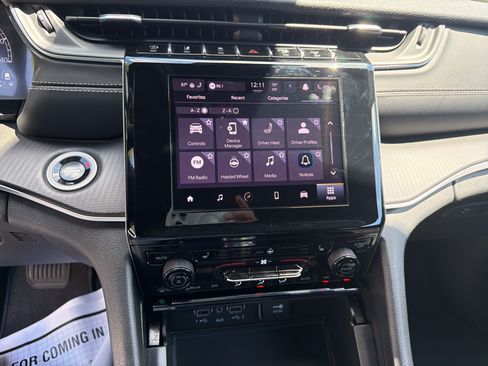 Certified 2025 Jeep Grand Cherokee Laredo X w/ Luxury Tech Group I AWD/4WD image 30