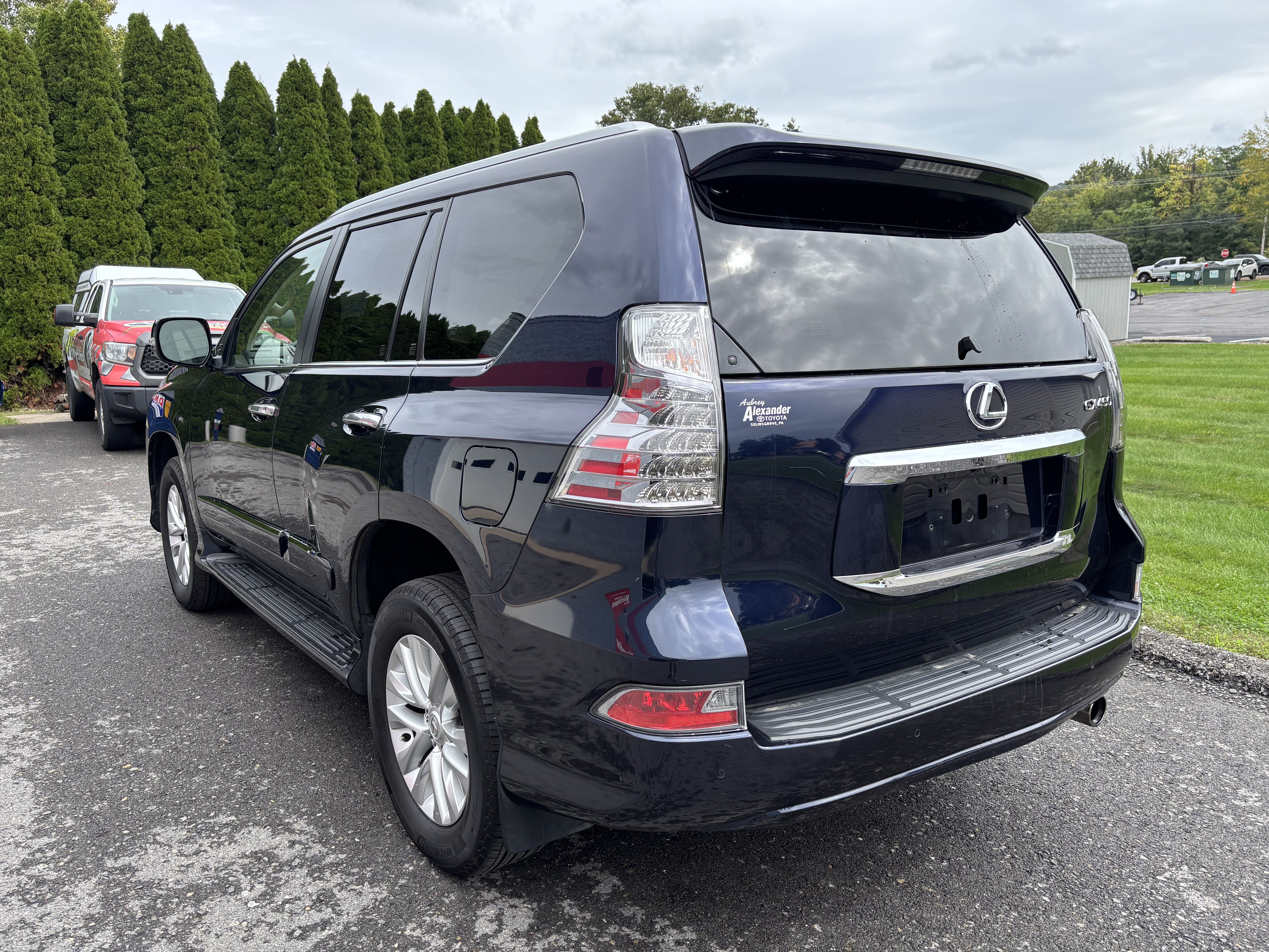 Used 2018 Lexus GX 460 Premium w/ Premium Package AWD/4WD image 6