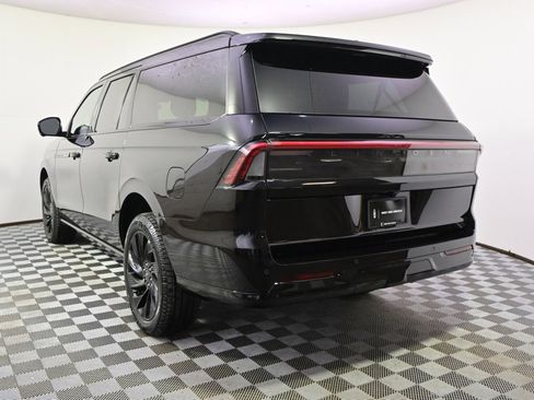 New 2026 Lincoln Navigator L Reserve image 4